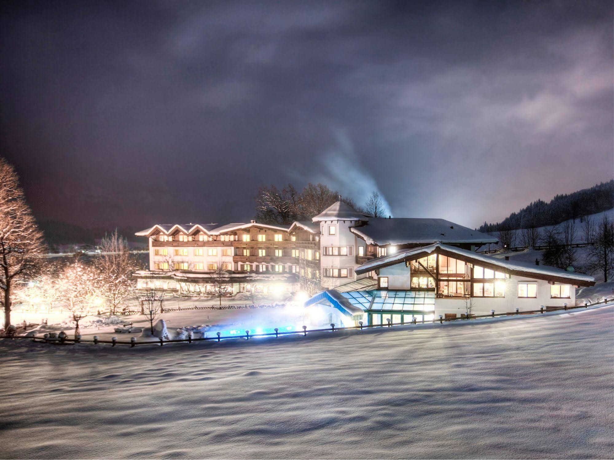 Erlebnishotel Kitzbuehler Horn 오베른도르프 인 티롤 외부 사진